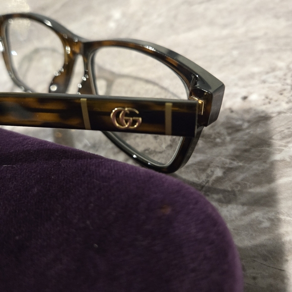 GUCCI Black and Gold Glasses with Purple Case - Picture 3 of 3